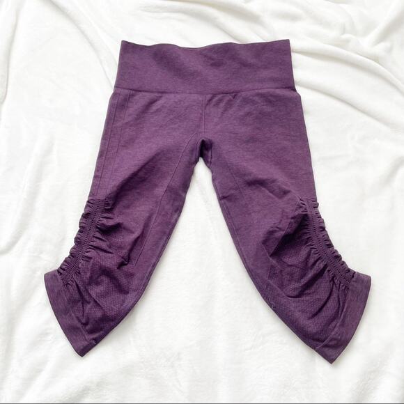 Lululemon Athletica in the flow crop deep Zinfandel yoga wicking size 6 - Picture 4 of 9